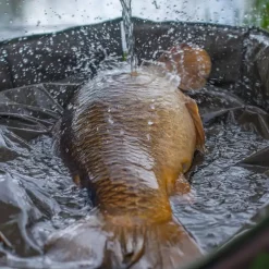 Trakker DPM Crib, Ovale Abhakmatte -Natur Camping Leben trakker dpm oval crib in use 2